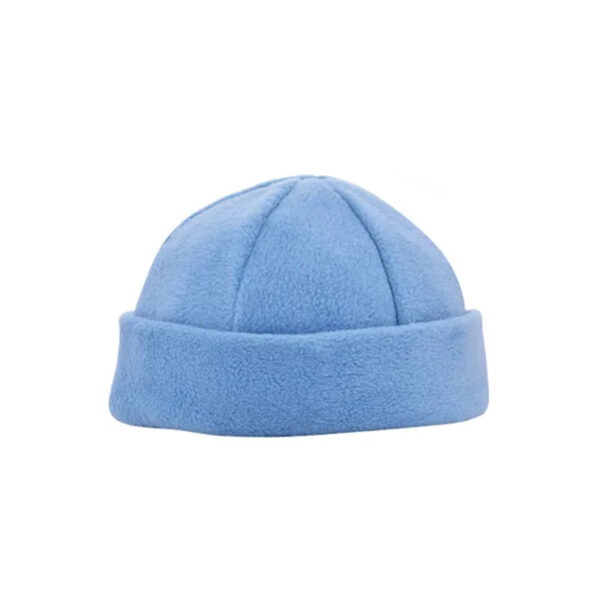 Lichtblauwe fleece mutsen borduren, fleece mutsen laten borduren, geborduurde fleece mutsen, fleece mutsen borduren met logo