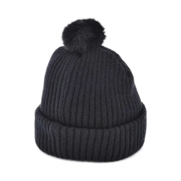 Zwarte mutsen met pompon borduren, mutsen met pompon borduren, mutsen pompon laten borduren, geborduurde mutsen met pompon