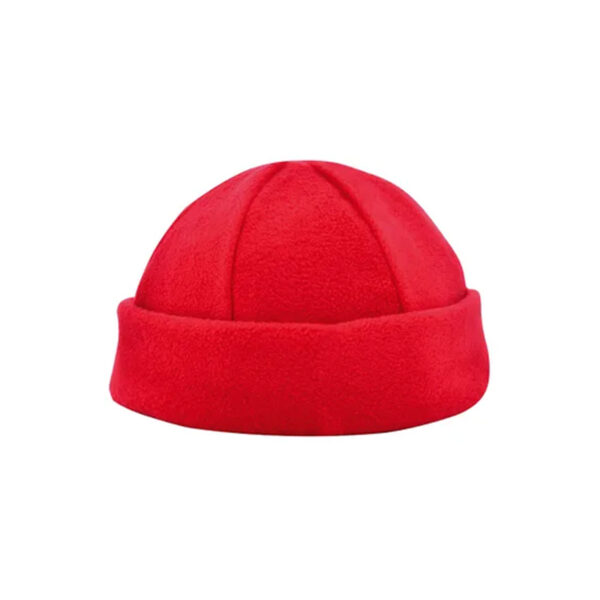 Rode fleece mutsen borduren, fleece mutsen laten borduren, geborduurde fleece mutsen, fleece mutsen borduren met logo